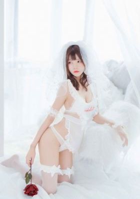 《诱人的乳》电影在线观看_DVD韩国电影在线观看