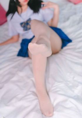 高颜值美女在床上直播_BD英语BD在线观看