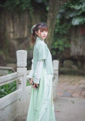 国产大学生情侣呻吟视频_1080P高清完整版播放