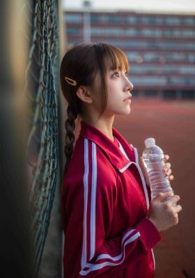 毛片日本中国美国_4K完整视频观看
