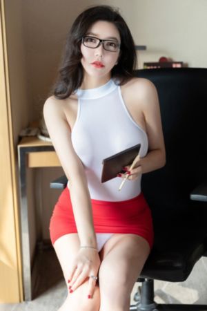 男人手伸进美女内衣揉我胸的视频_1080P动漫免费观看