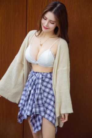 品丝论足女王调教踩踏J_720日韩免费观看